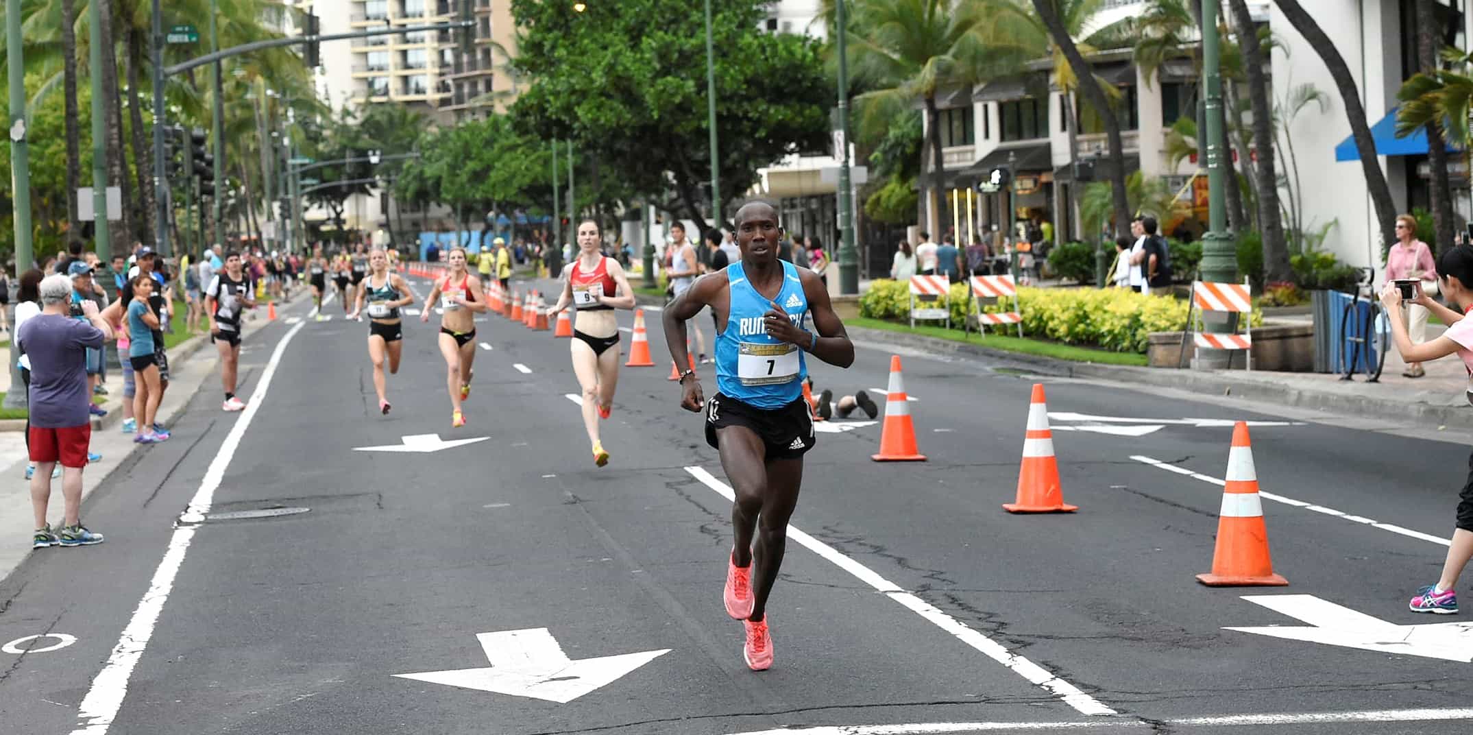 kiptoo_merrie_mile_2016_almost_to_finish_zilberman