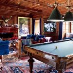 A room filled with furniture and a fire place