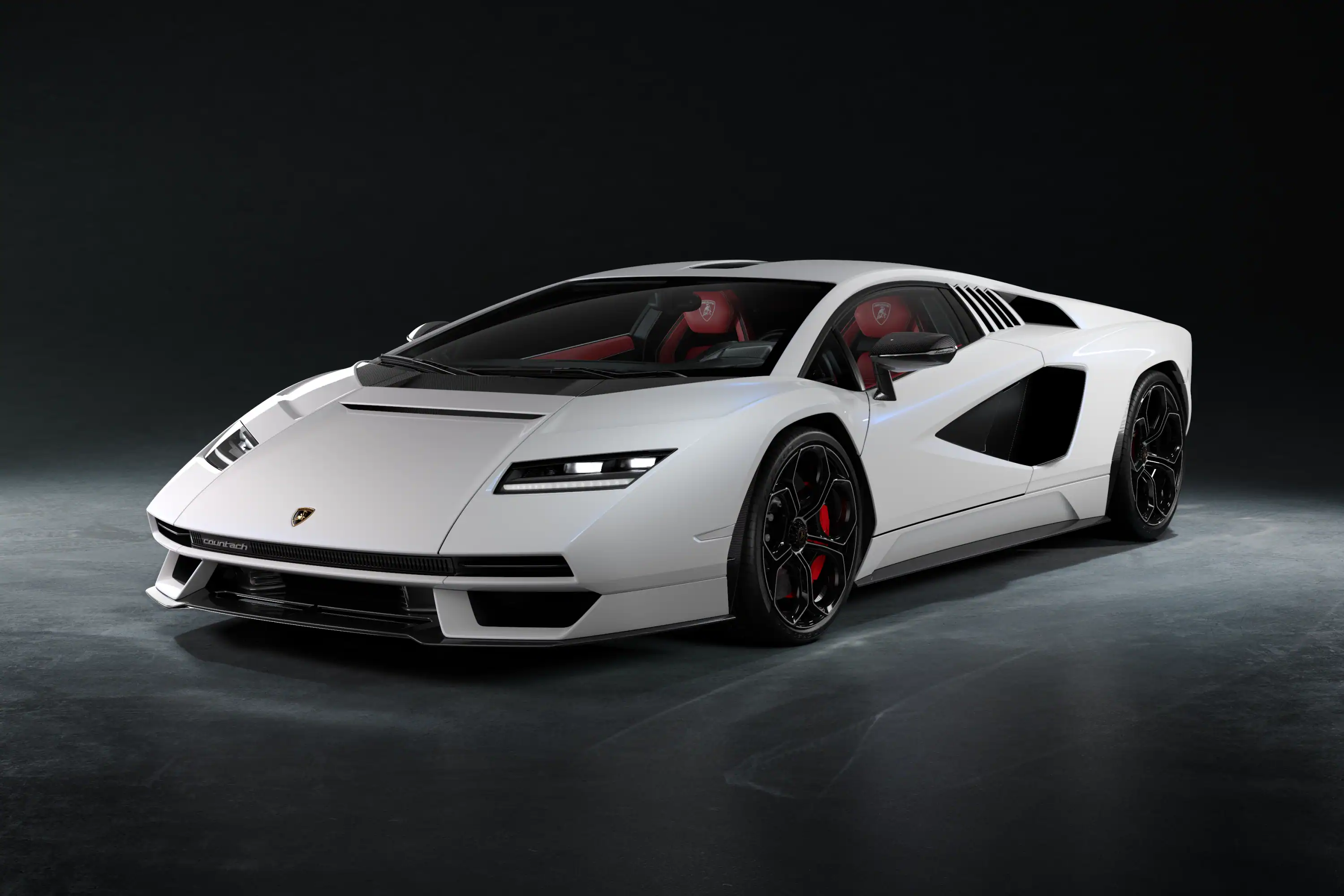 WATCH: New Lamborghini Countach LPI 800-4 Finally Spotted In The Wild