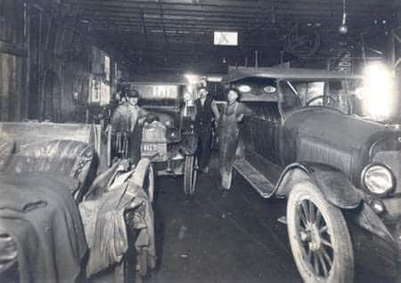 simplex Vintage automobiles and historical exhibits at The History Museum, showcasing transportation history.