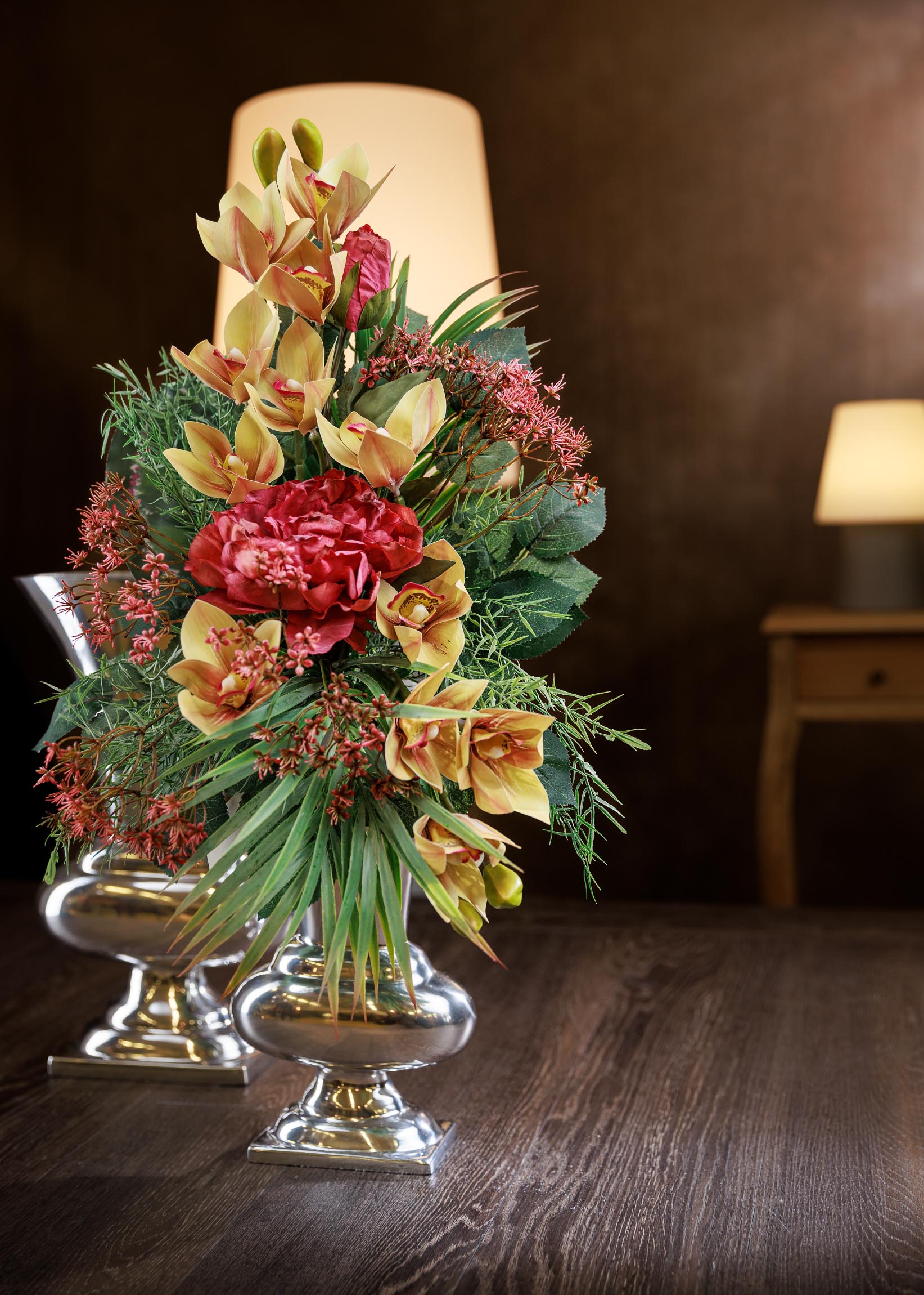 Dettaglio-Mazzi-Fiori-Finti-Cimitero-Orchidee-Peonie-Realistici-Fiori-Freschi