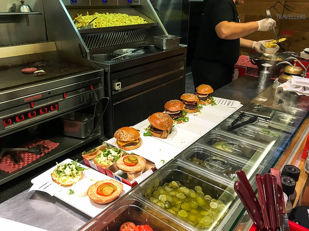 Frische Hamburger in der Burger Bar