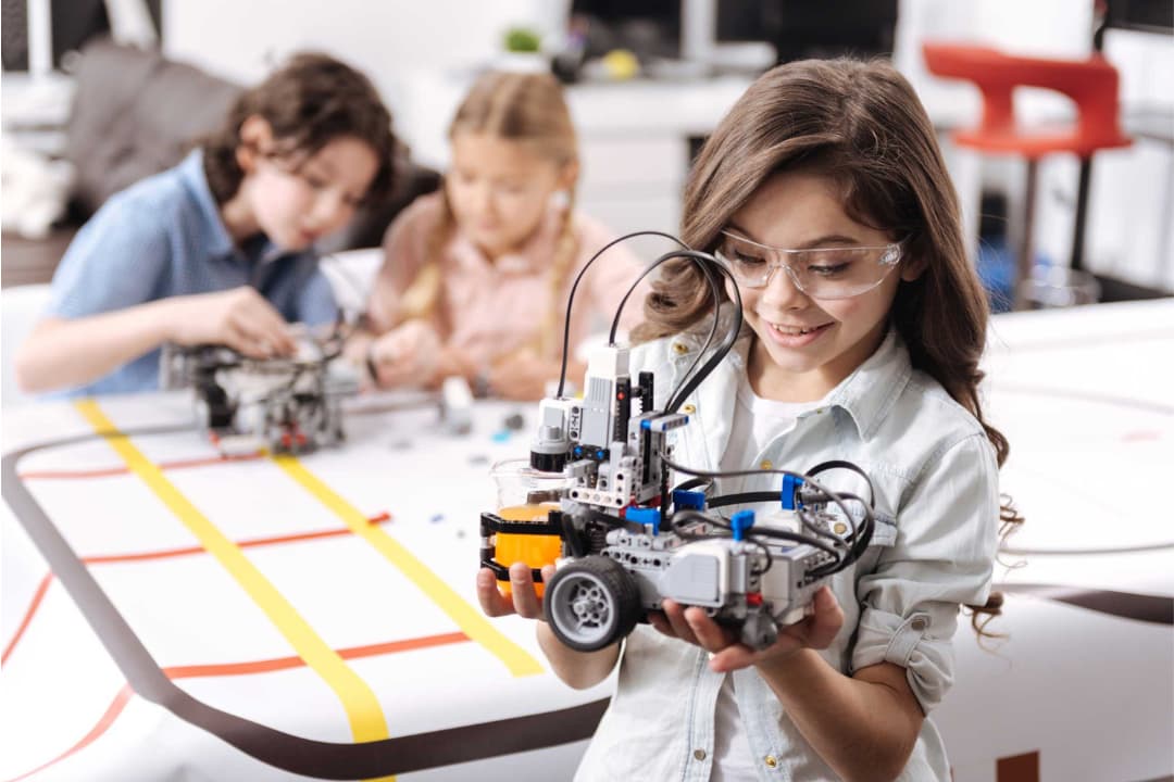6 Best STEM Careers For Kids To Explore