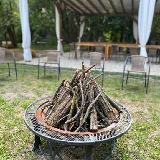 Gradina Rustica foc Locuri de Petreceri in Aer Liber pentru Copii langa Bucuresti