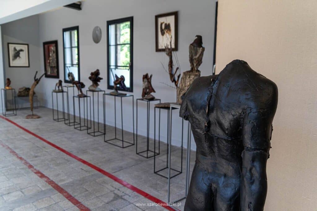 wystawa rzeźby w ćmielowie