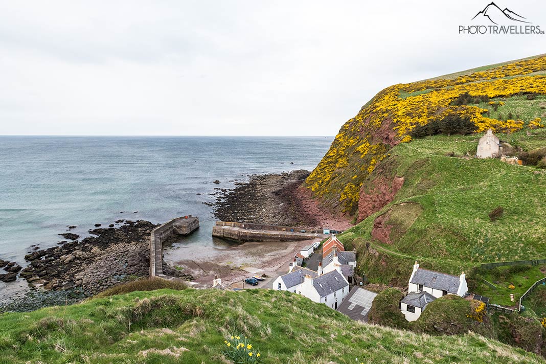 Der Blick auf den Fischerort Pennan