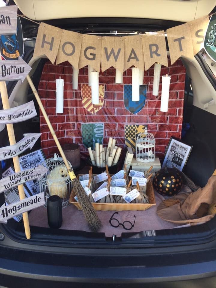 Hogwarts School Trunk or Treat idea