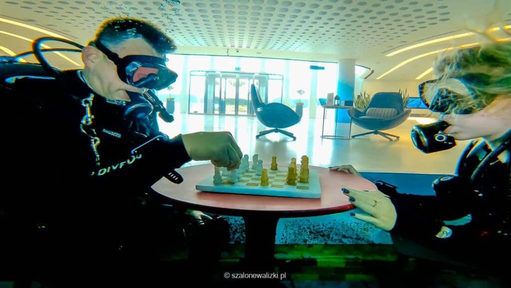 jarek z szalonych walizek