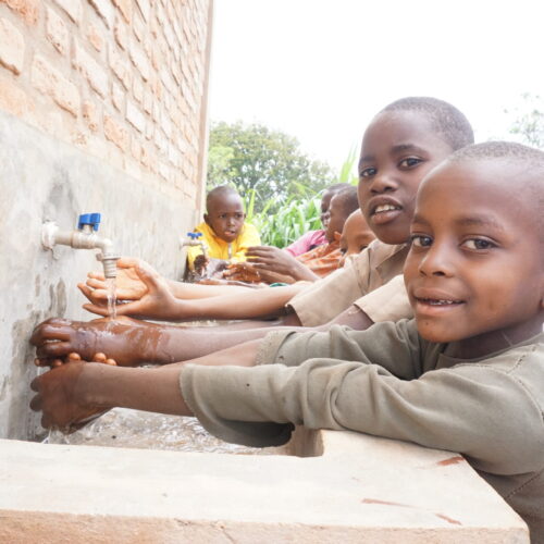 Trinkwasserversorgung und Sanitäranlagen in den Schulen, Burundi
