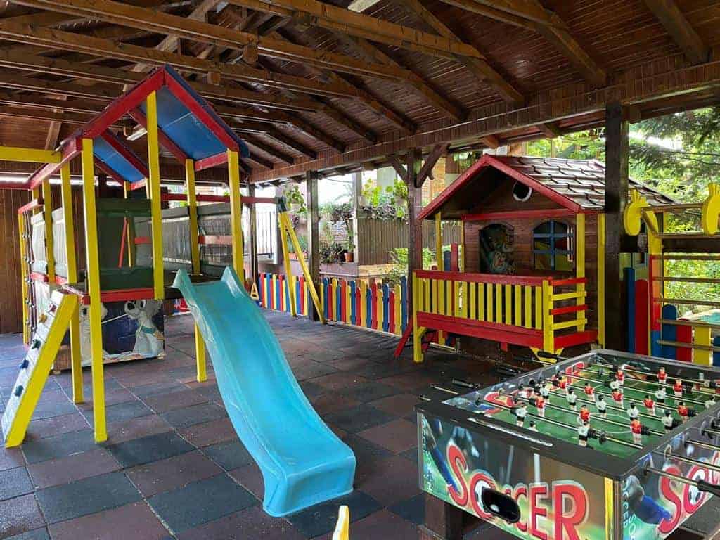 casa jienilor restaurant cu loc de joaca 2