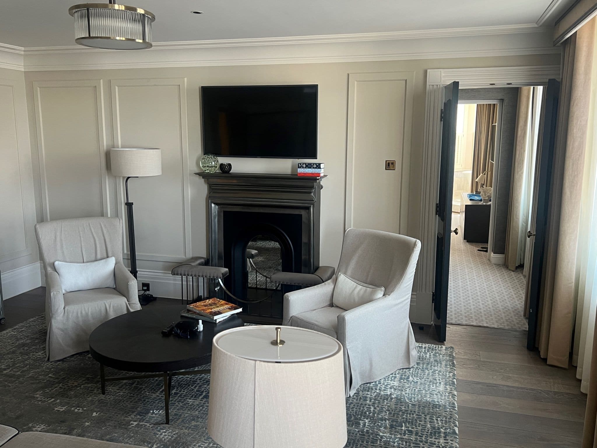 Get VIP Treatment with Interсontinental Ambassador: Key Benefits and Details to Know 6 Kimpton Fitzroy London - 1 King Bed 1 Bedroom Suite Park View