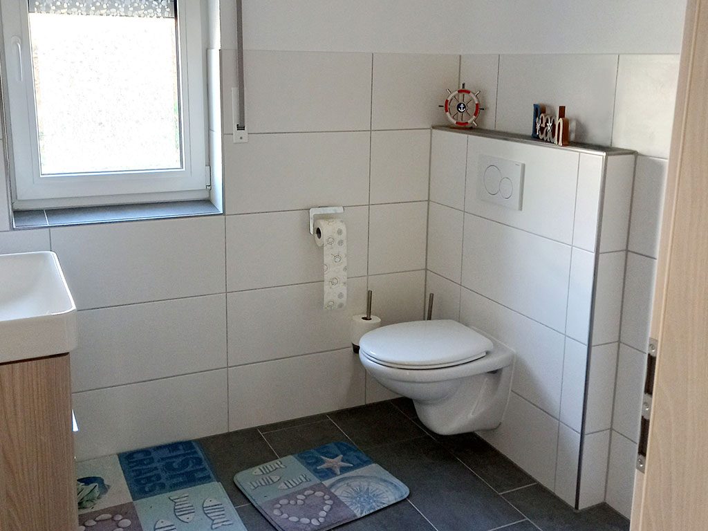 Alles, außer gewöhnlich 6 Hanghaus Gäste-WC