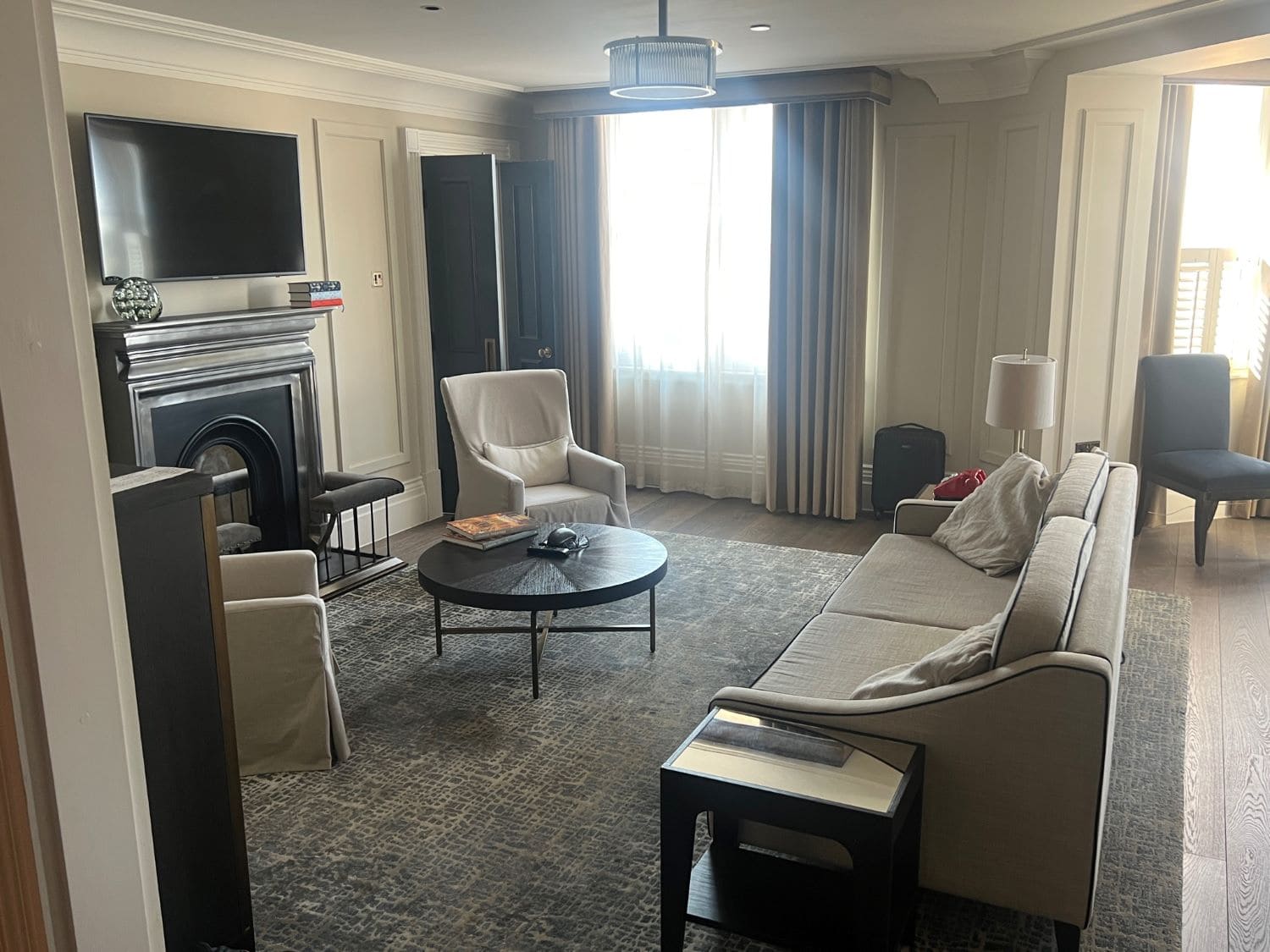 Elevated Elegance: A Suite Stay at Kimpton Fitzroy, London 1 kimpton fitzroy london 1 bed suite 01