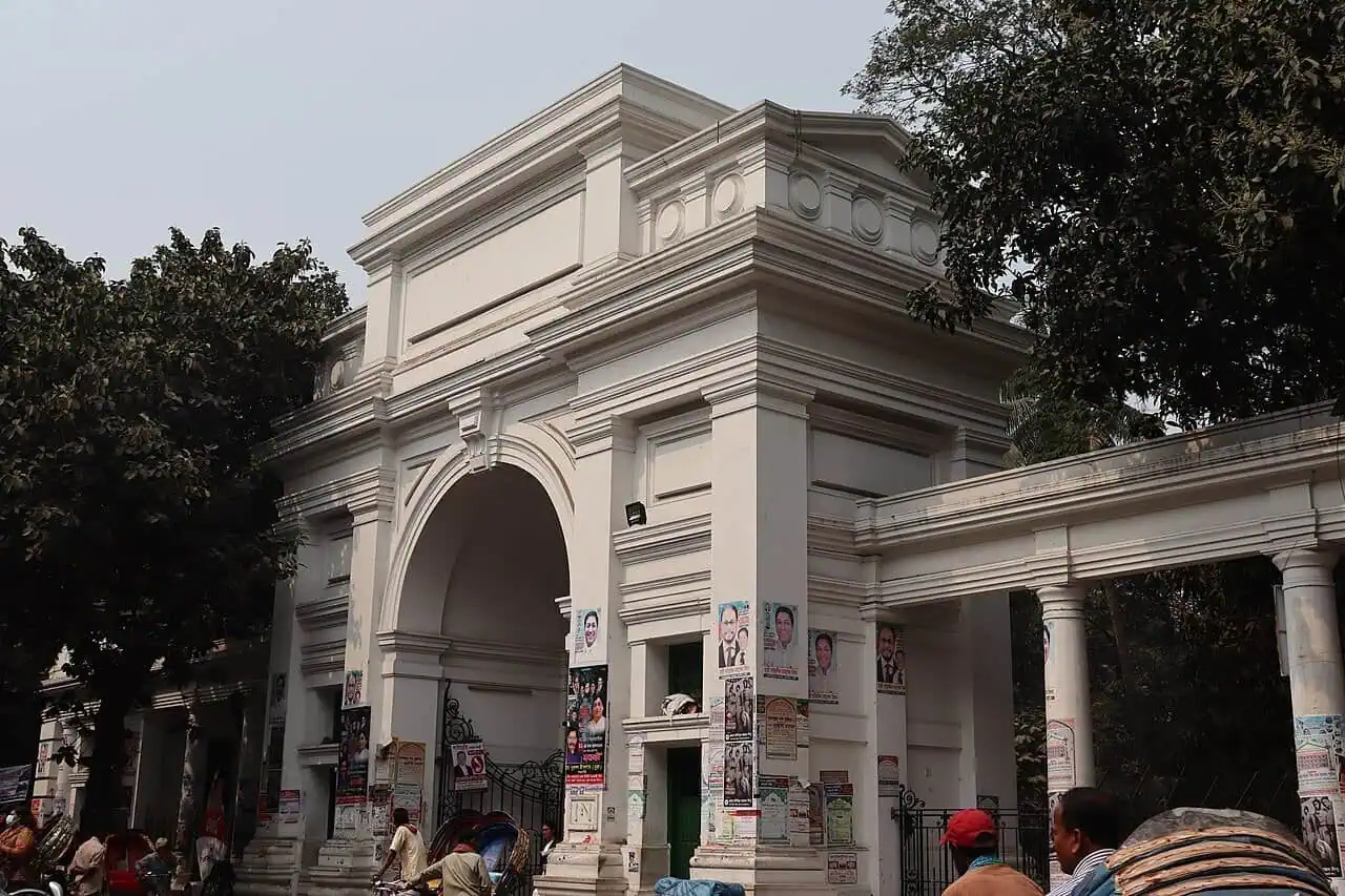 Gate of the Old High Court in Dhaka
