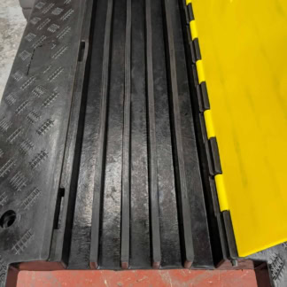 MGF-0223 Lidded Cable Protector with 5 Channels