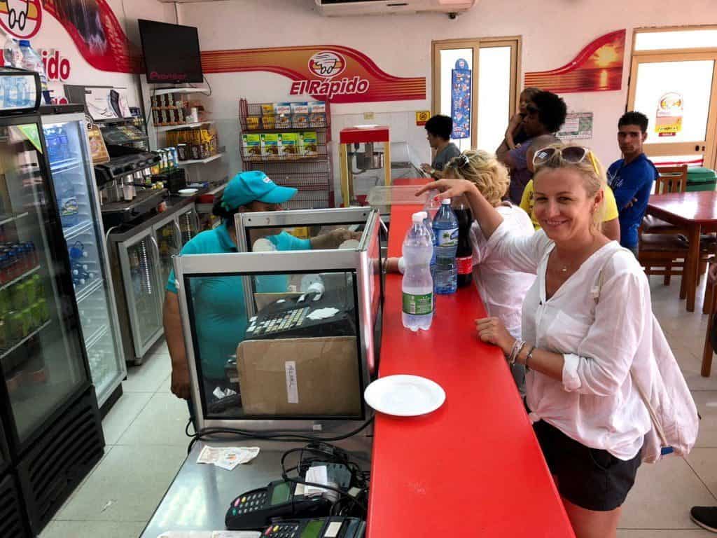 stacja benzynowa na Kubie