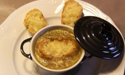 Soupe de poireaux gratinée au four