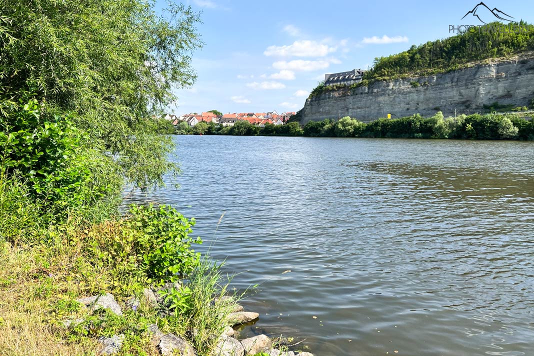 Blick auf dem Main vom Radweg