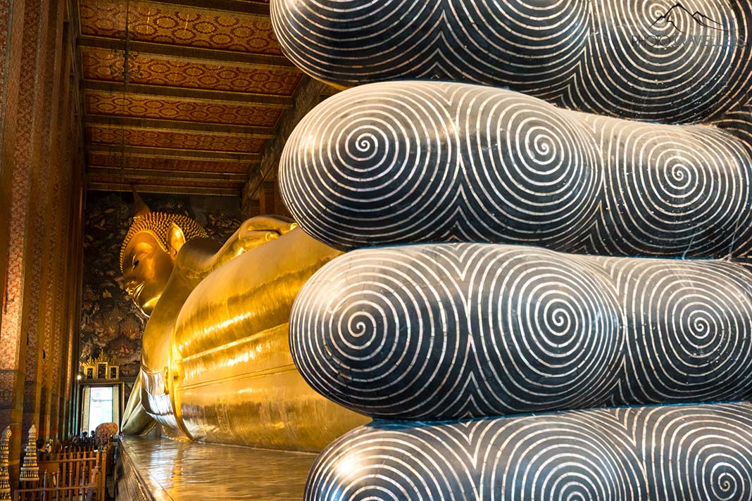 Die liegende Buddha-Statue im Tempel Wat Pho in Bangkok