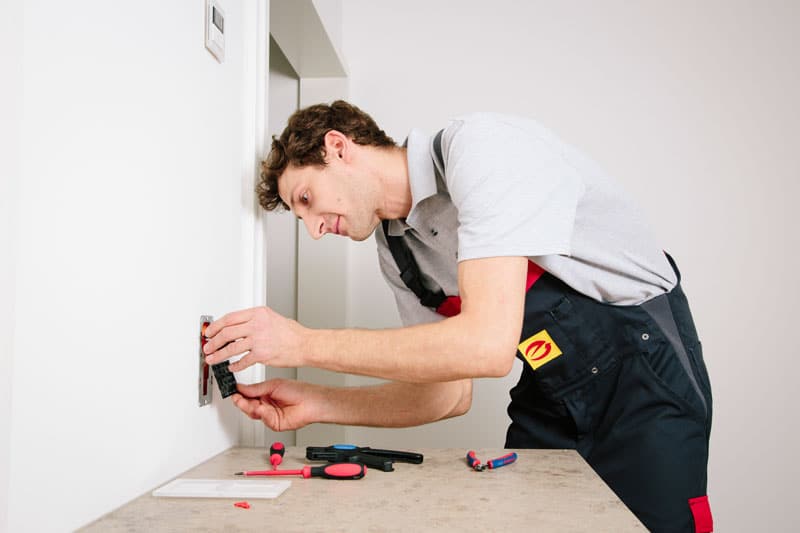 Lichtschalter anschließen