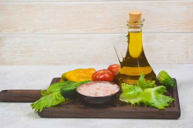 How Long Does Vegetable Oil Last? Signs Your Oil Has Gone Bad Food Champs