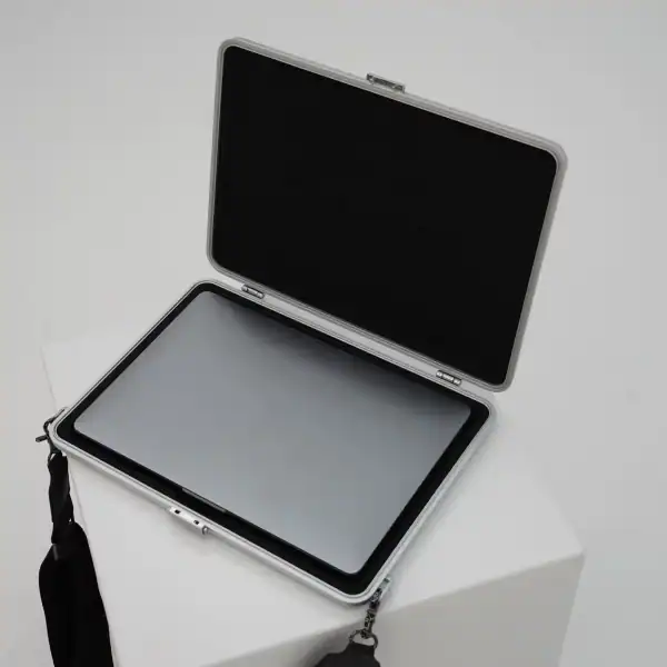 macbook-pro-14-hardcase