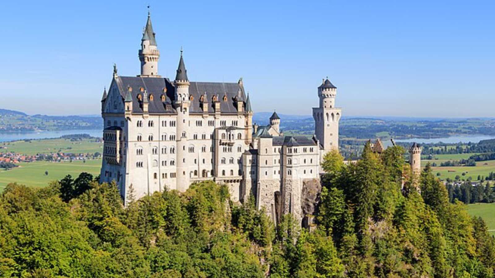 Step Inside: The Most Breathtaking Historical Homes Ever Ranked