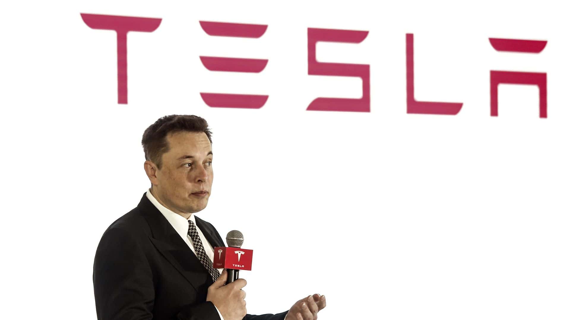 Elon Musk Is Recruiting For Tesla & Doesnโt Care If You Didnโt Finish High School