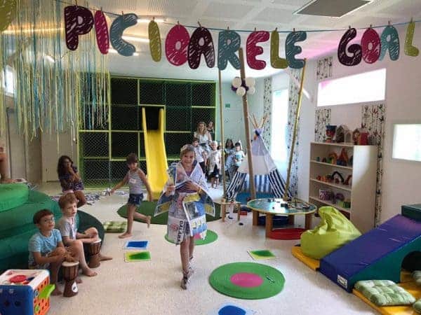 În Picioarele Goale locuri de joacă sector 3 Bucureşti.jpg În Picioarele Goale locuri de joacă sector 3 Bucureşti.jpg