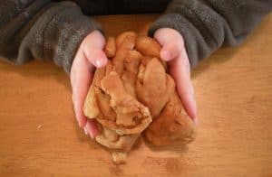 modelaj-cu-plastilina-artizanala modelaj-cu-plastilina-artizanala