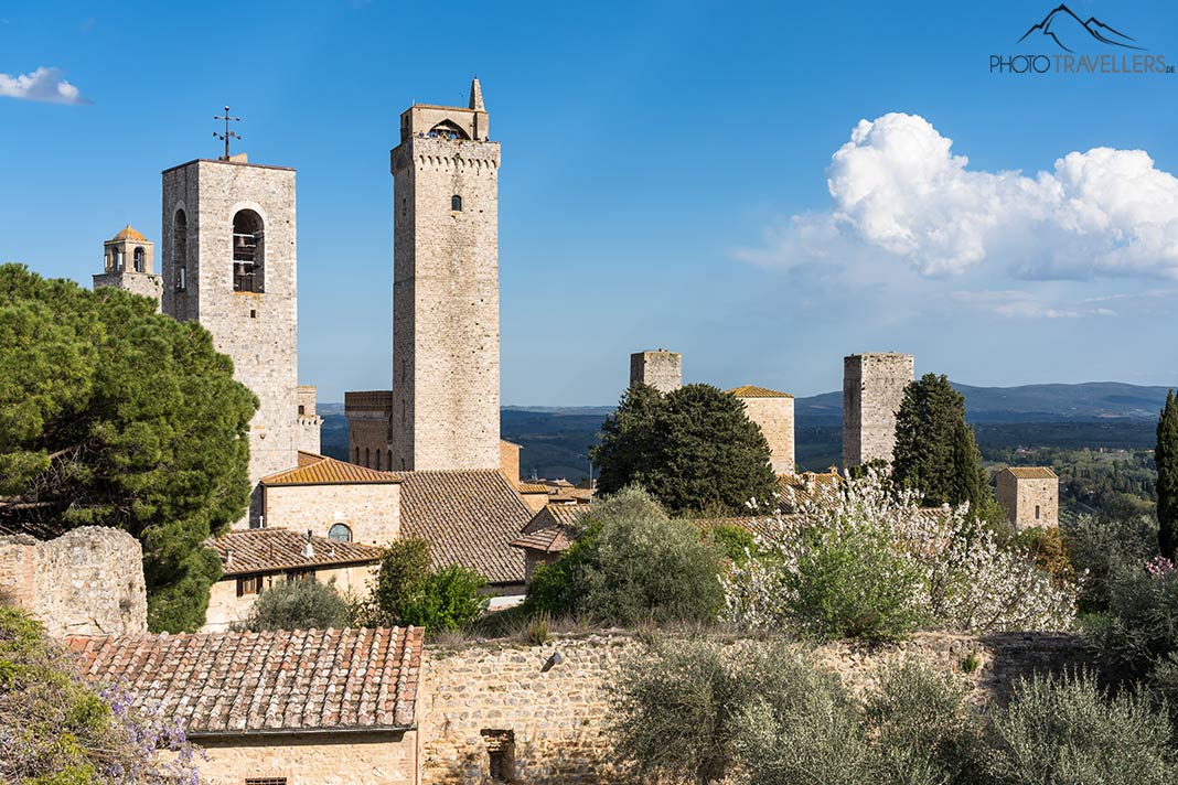 Der Blick vom Parco della Rocca auf die Geschlechtertürme in San Gimignano