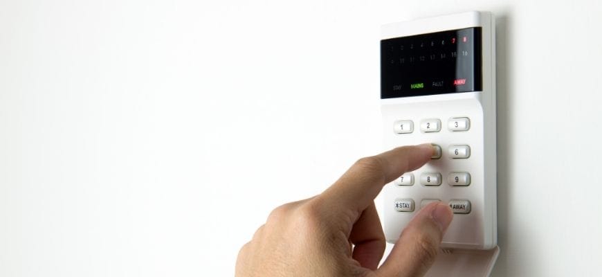 Setting the alarm system