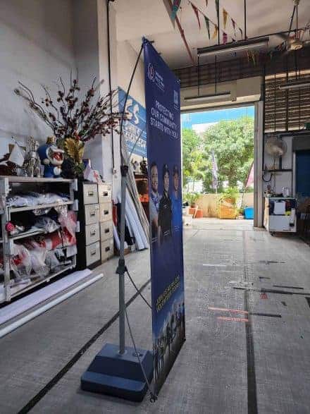 Water base X Stand Banner