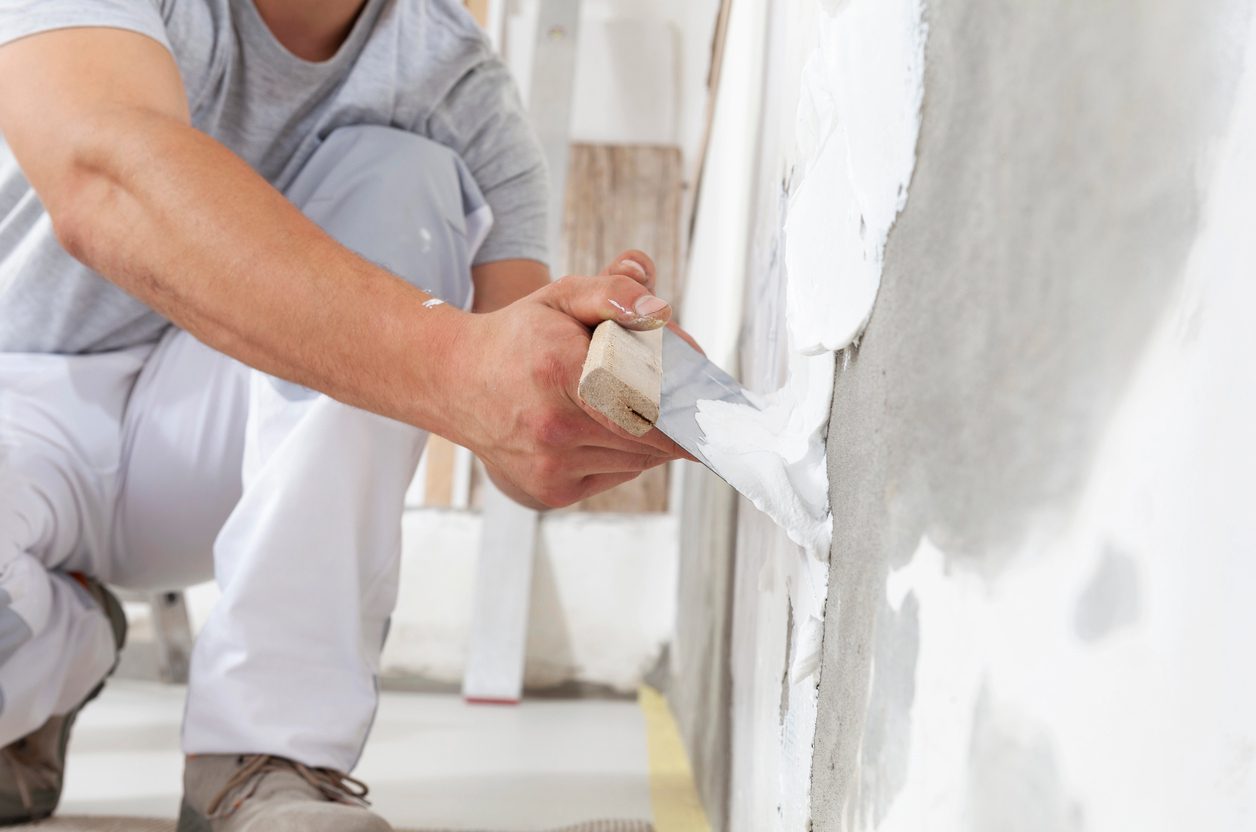 Sanierputz auftragen