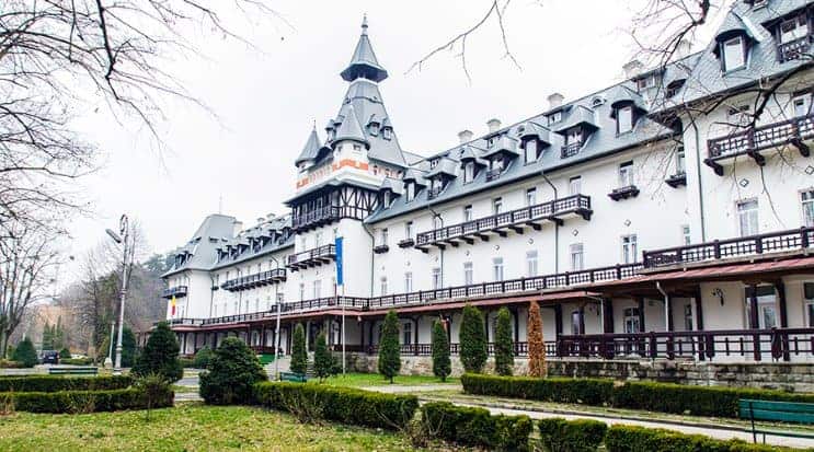 statiunea calimanesti caciulata hotel central