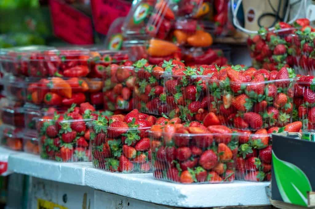 truskawki na Yehuda Market w Jerozolimie