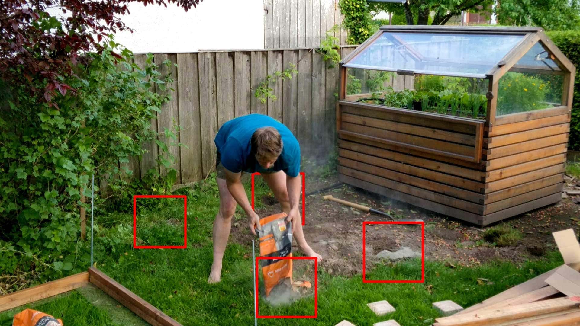 Punktfundament für Hochbeet mit Beton füllen