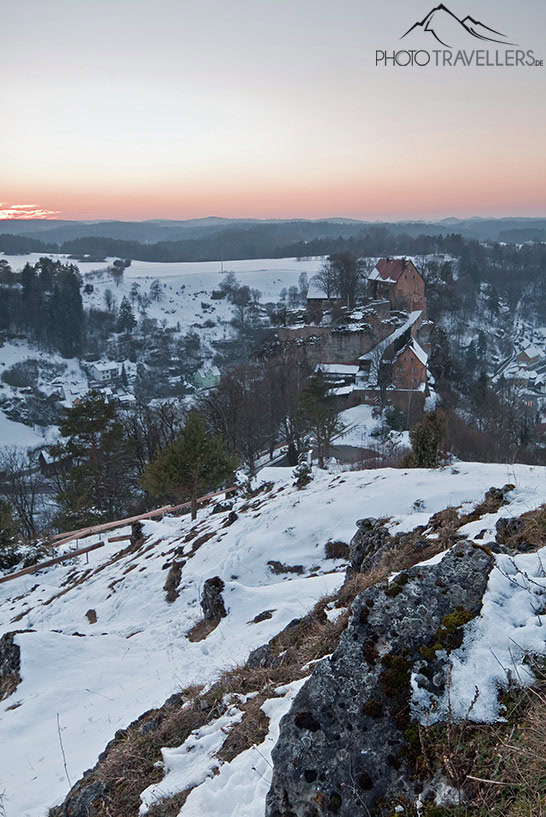 Die Burg Pottenstein in der Fränkischen Schweiz im Winter