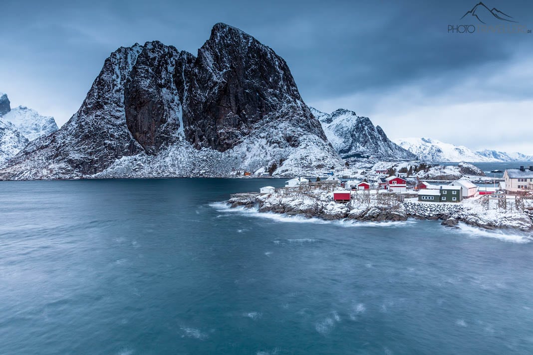 Die Küste von Hamnøy im Morgenlicht