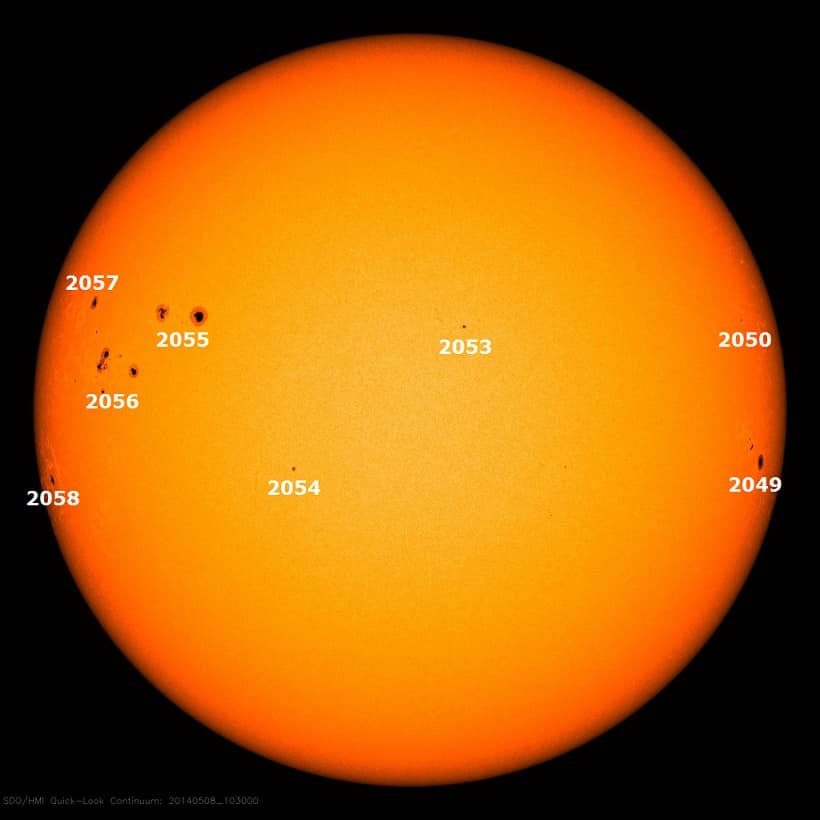 Sonnenaktivität: Neue Sonnenflecken sorgen für erhöhte Aktivität 2 Sonnenflecken aufgenommen am 09. Mai 2014