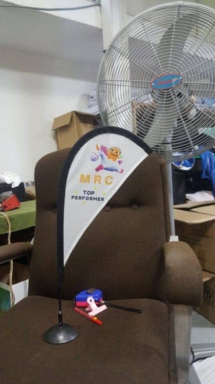 Mini Teardrop table flag - MRC