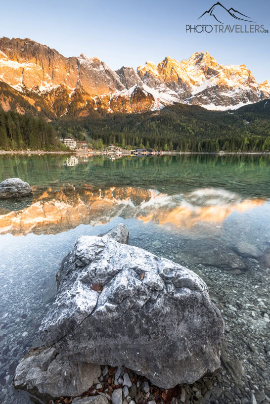 Der Sonnenuntergang am Eibsee mit Blick auf die Zugspitze
