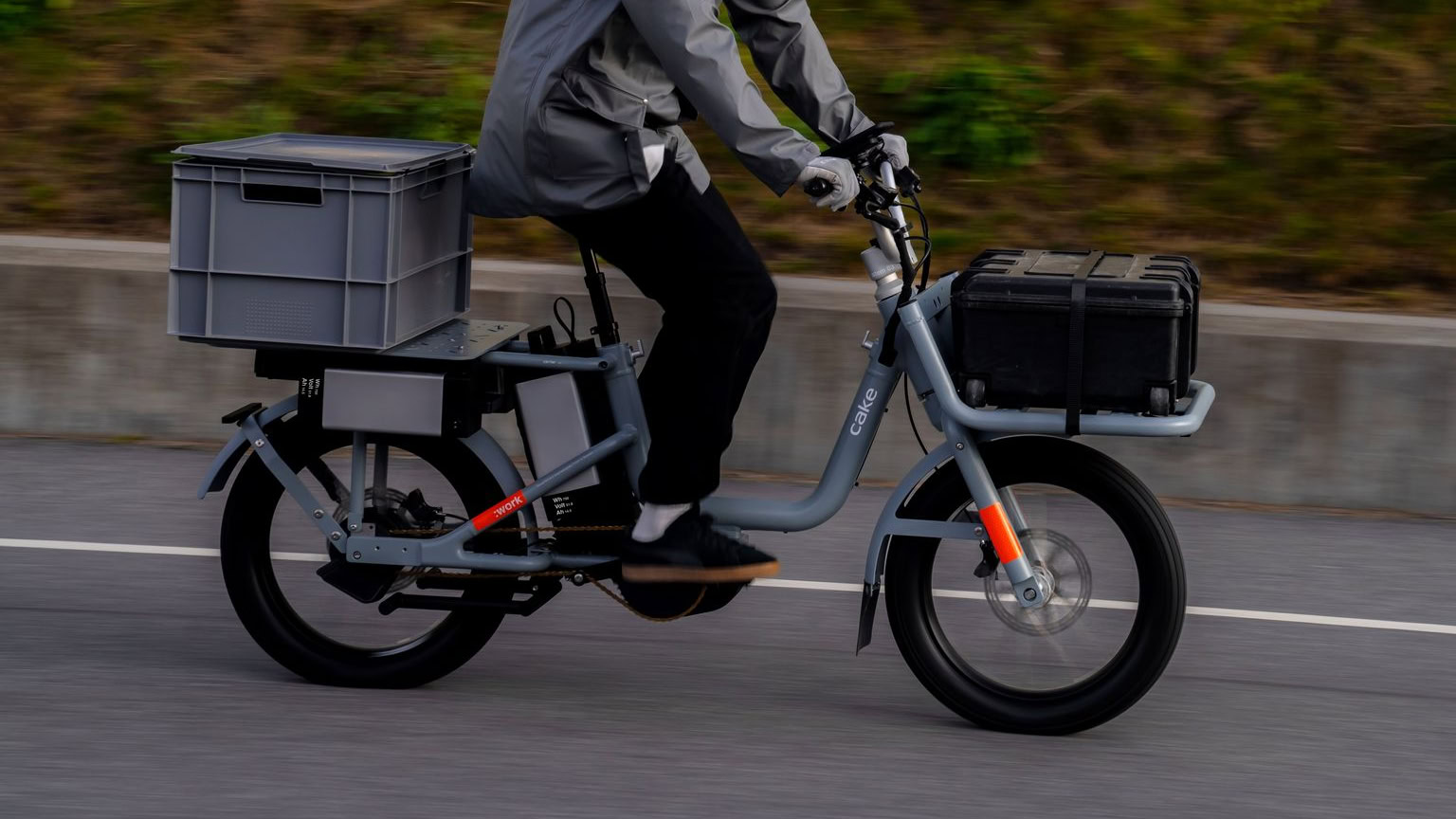 CAKEโs Latest E-Bike Is A Mack Truck On Two-Wheels