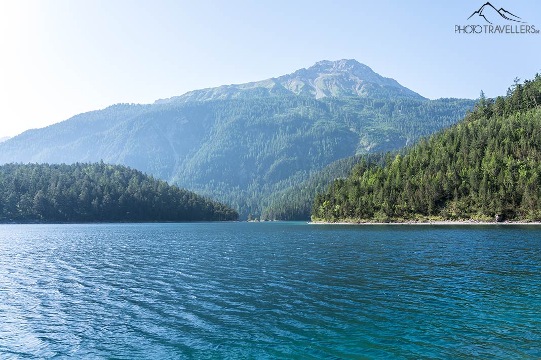 Blick über den Blindsee in Tirol