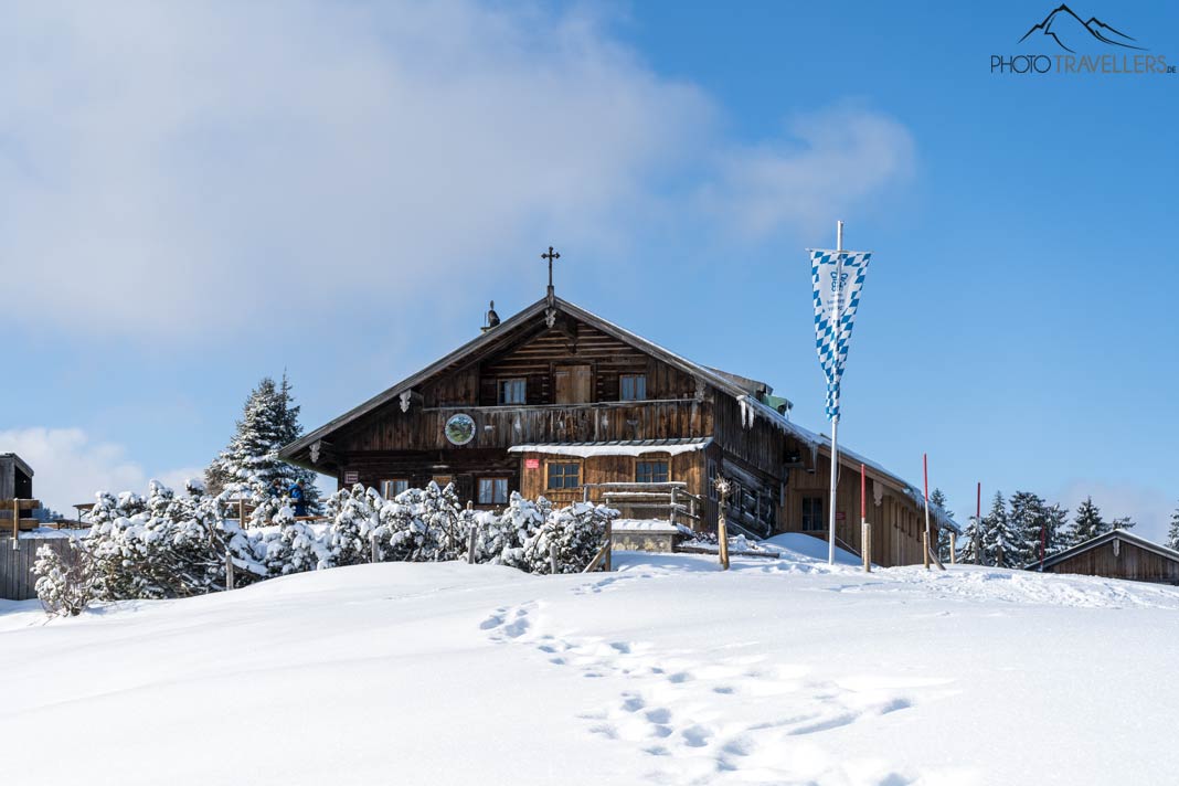 Die verschneite Aueralm