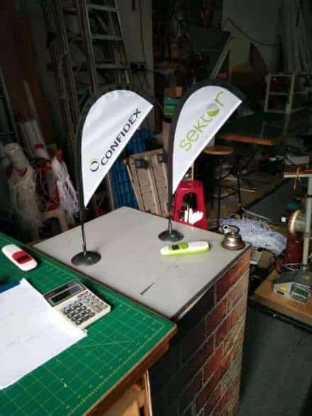 Mini Teardrop table flag