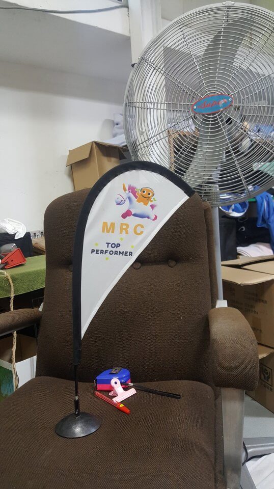 Mini Teardrop table flag - MRC