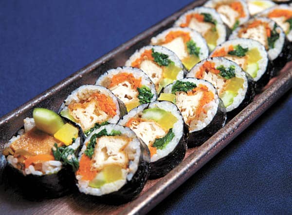 Dubu gimbap (tofu, rice and vegetables wrapped in seaweed)