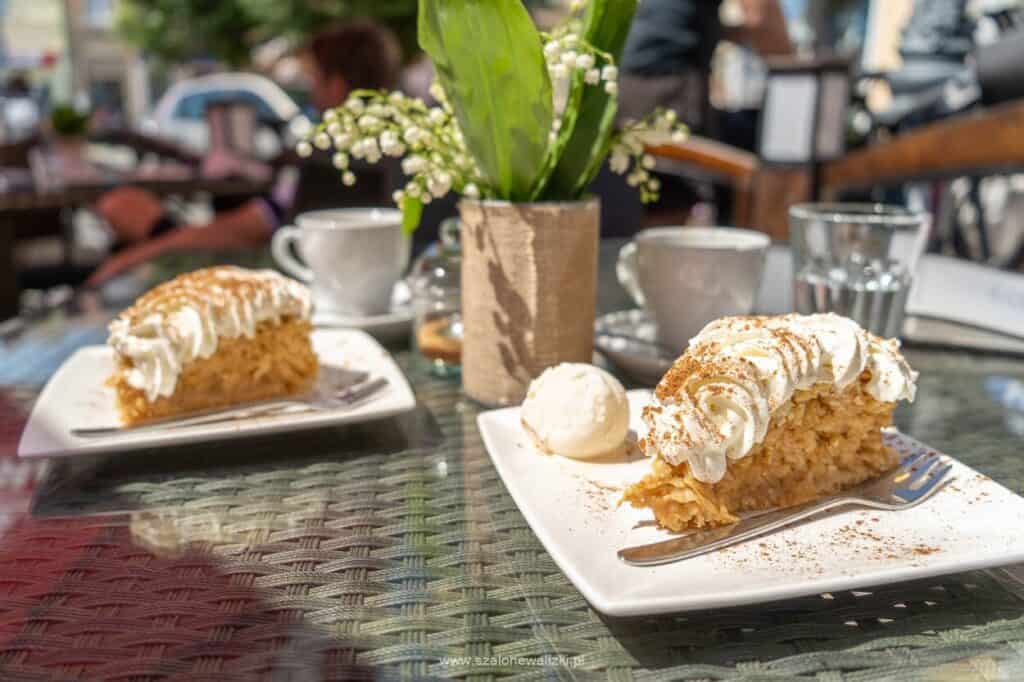 kawiarnia galeria rynek w warce