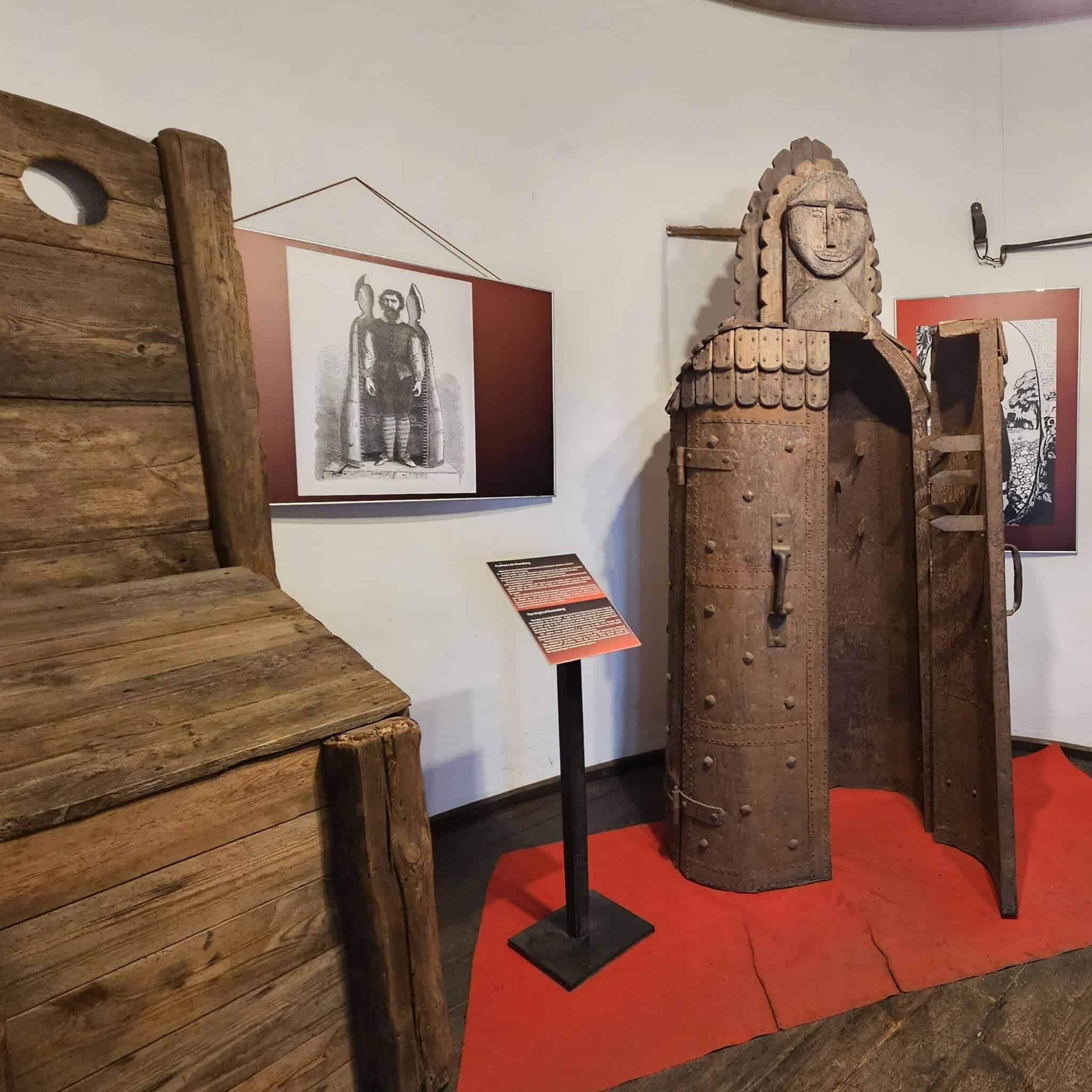 Castelul Bran - This iron maiden sounds bad